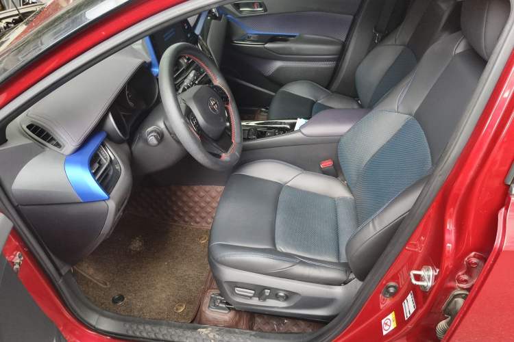 Used Toyota C-HR 2020 2.0L Leading Edition Driver Seat