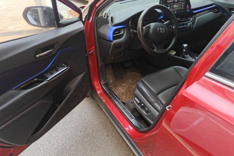 Used Toyota C-HR 2020 2.0L Leading Edition Driver Seat