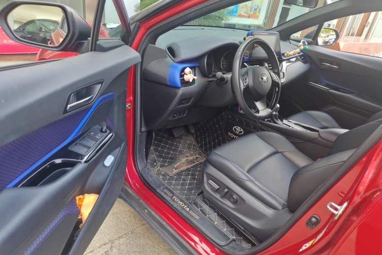 Used Toyota C-HR 2020 2.0L Luxury Edition Driver Seat