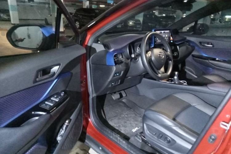 Used Toyota C-HR 2020 2.0L Leading Edition Driver Seat
