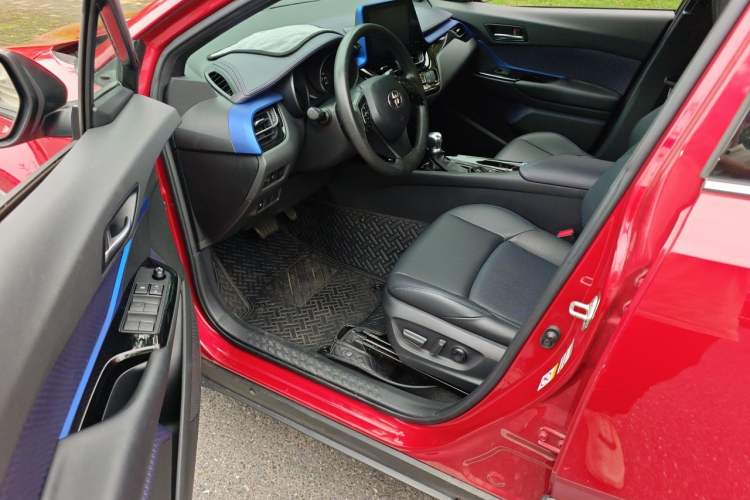 Used Toyota C-HR 2020 2.0L Leading Edition Driver Seat