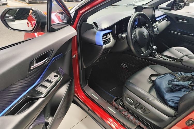 Used Toyota C-HR 2020 2.0L Luxury Edition Driver Seat