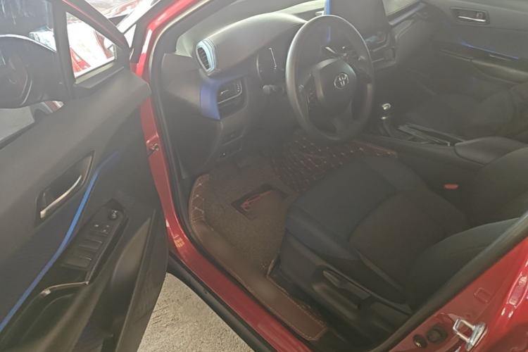 Used Toyota C-HR 2020 2.0L Leading Edition Driver Seat