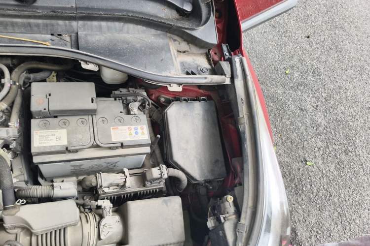 Used Toyota C-HR 2020 2.0L Leading Edition Engine Bay Left