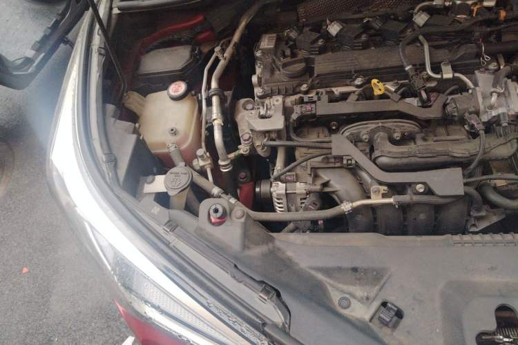 Used Toyota C-HR 2020 2.0L Luxury Edition Engine Bay Right