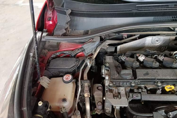 Used Toyota C-HR 2020 2.0L Leading Edition Engine Bay Right
