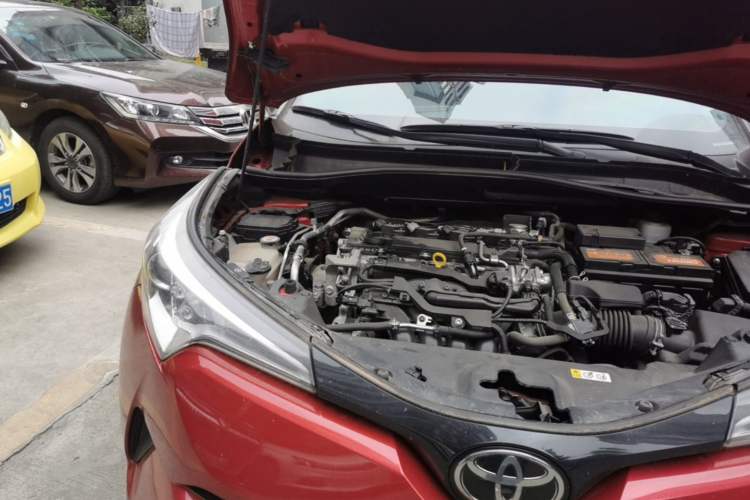 Used Toyota C-HR 2020 2.0L Leading Edition Engine Bay Right