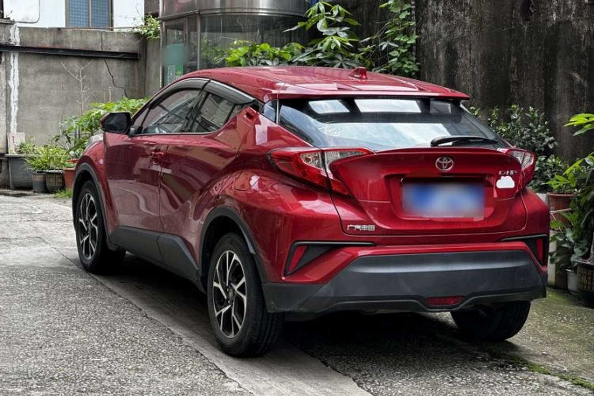 Used Toyota C-HR 2020 2.0L Leading Edition Exterior 2