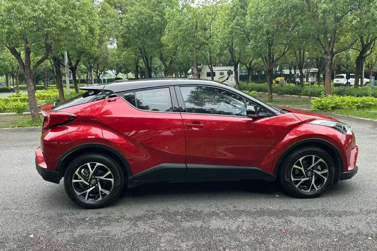 Used Toyota C-HR 2020 2.0L Leading Edition Exterior 2