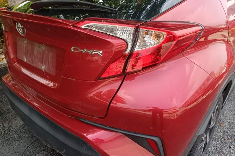 Used Toyota C-HR 2020 2.0L Leading Edition Exterior 3