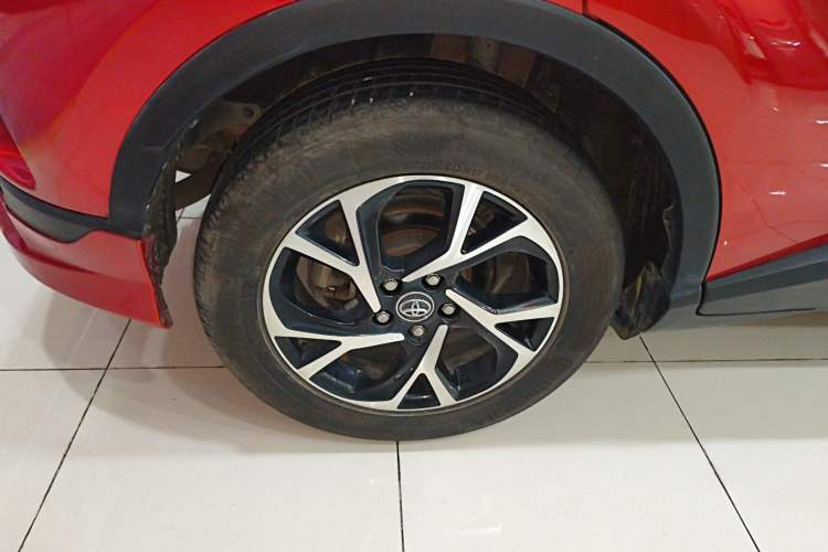 Used Toyota C-HR 2020 2.0L Leading Edition Exterior 5