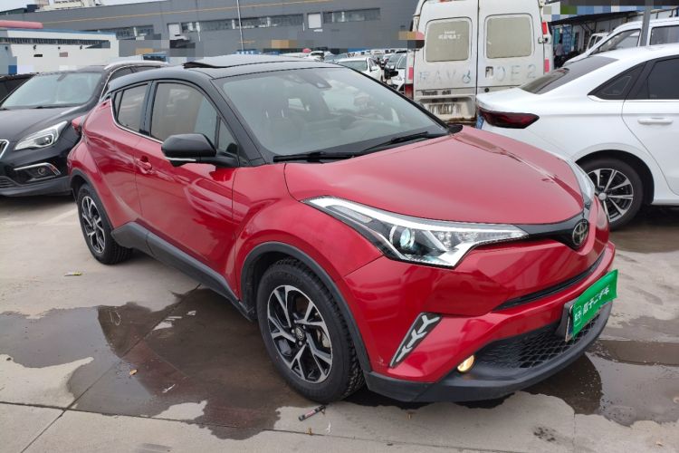 Used Toyota C-HR 2020 2.0L Leading Edition Front Right 45 Deg
