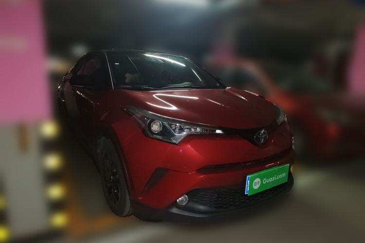 Used Toyota C-HR 2020 2.0L Leading Edition Front Right 45 Deg