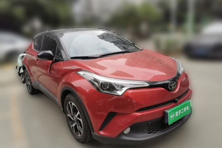 Used Toyota C-HR 2020 2.0L Leading Edition Front Right 45 Deg
