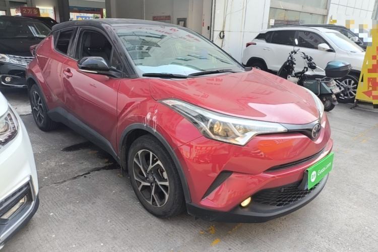 Used Toyota C-HR 2020 2.0L Leading Edition Front Right 45 Deg