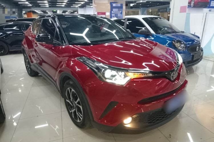 Used Toyota C-HR 2020 2.0L Leading Edition Front Right 45 Deg