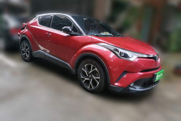 Used Toyota C-HR 2020 2.0L Leading Edition Front Right 45 Deg