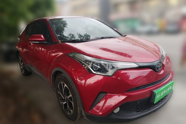Used Toyota C-HR 2020 2.0L Leading Edition Front Right 45 Deg