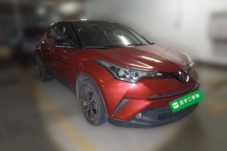 Used Toyota C-HR 2020 2.0L Leading Edition Front Right 45 Deg