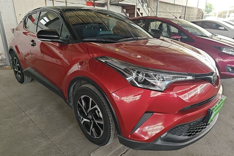 Used Toyota C-HR 2020 2.0L Leading Edition Front Right 45 Deg