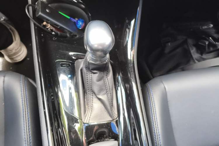 Used Toyota C-HR 2020 2.0L Leading Edition Gear Lever