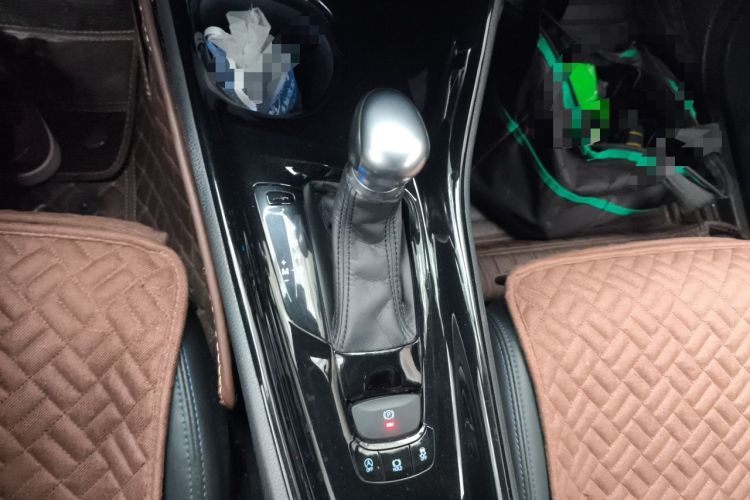 Used Toyota C-HR 2020 2.0L Leading Edition Gear Lever