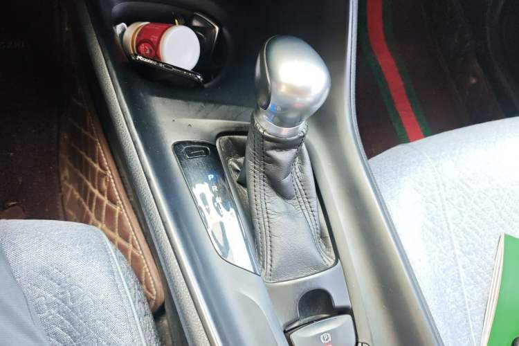 Used Toyota C-HR 2020 2.0L Comfort Edition Gear Lever