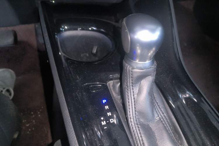 Used Toyota C-HR 2020 2.0L Leading Edition Gear Lever