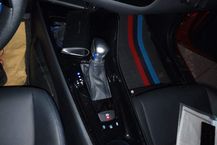 Used Toyota C-HR 2020 2.0L Leading Edition Gear Lever