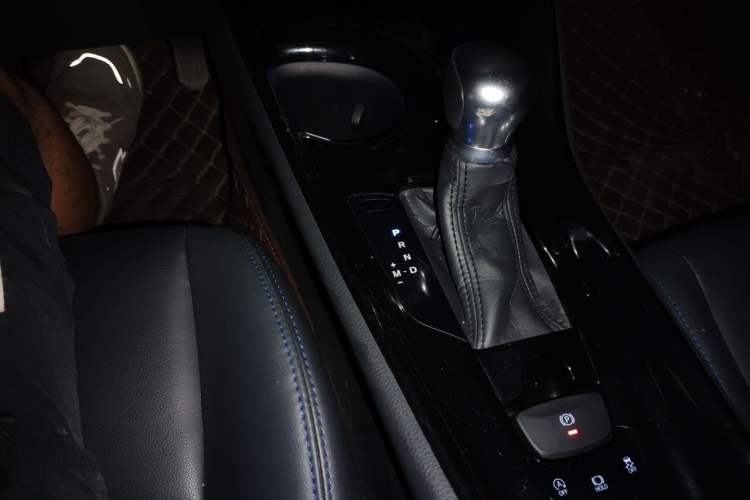 Used Toyota C-HR 2020 2.0L Leading Edition Gear Lever