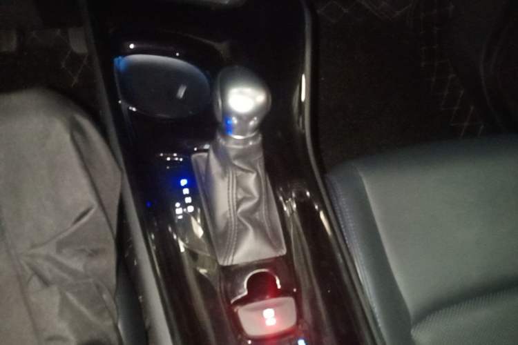 Used Toyota C-HR 2020 2.0L Leading Edition Gear Lever