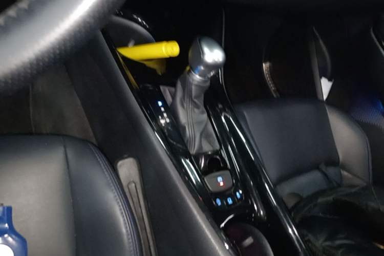 Used Toyota C-HR 2020 2.0L Leading Edition Gear Lever