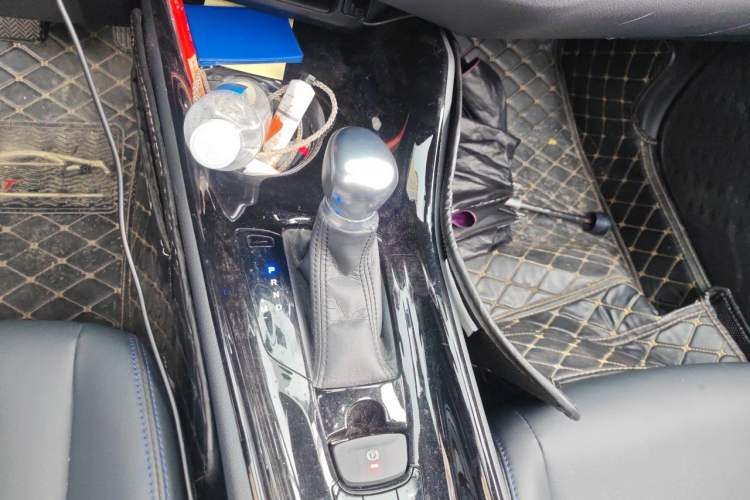 Used Toyota C-HR 2020 2.0L Luxury Edition Gear Lever