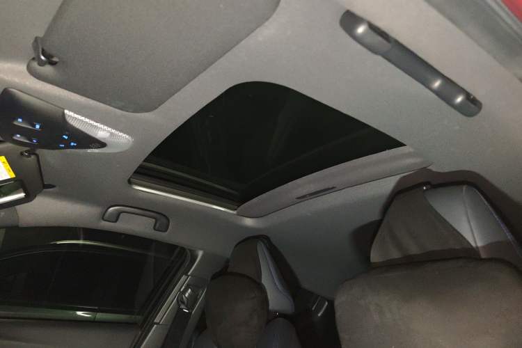 Used Toyota C-HR 2020 2.0L Leading Edition Headliner