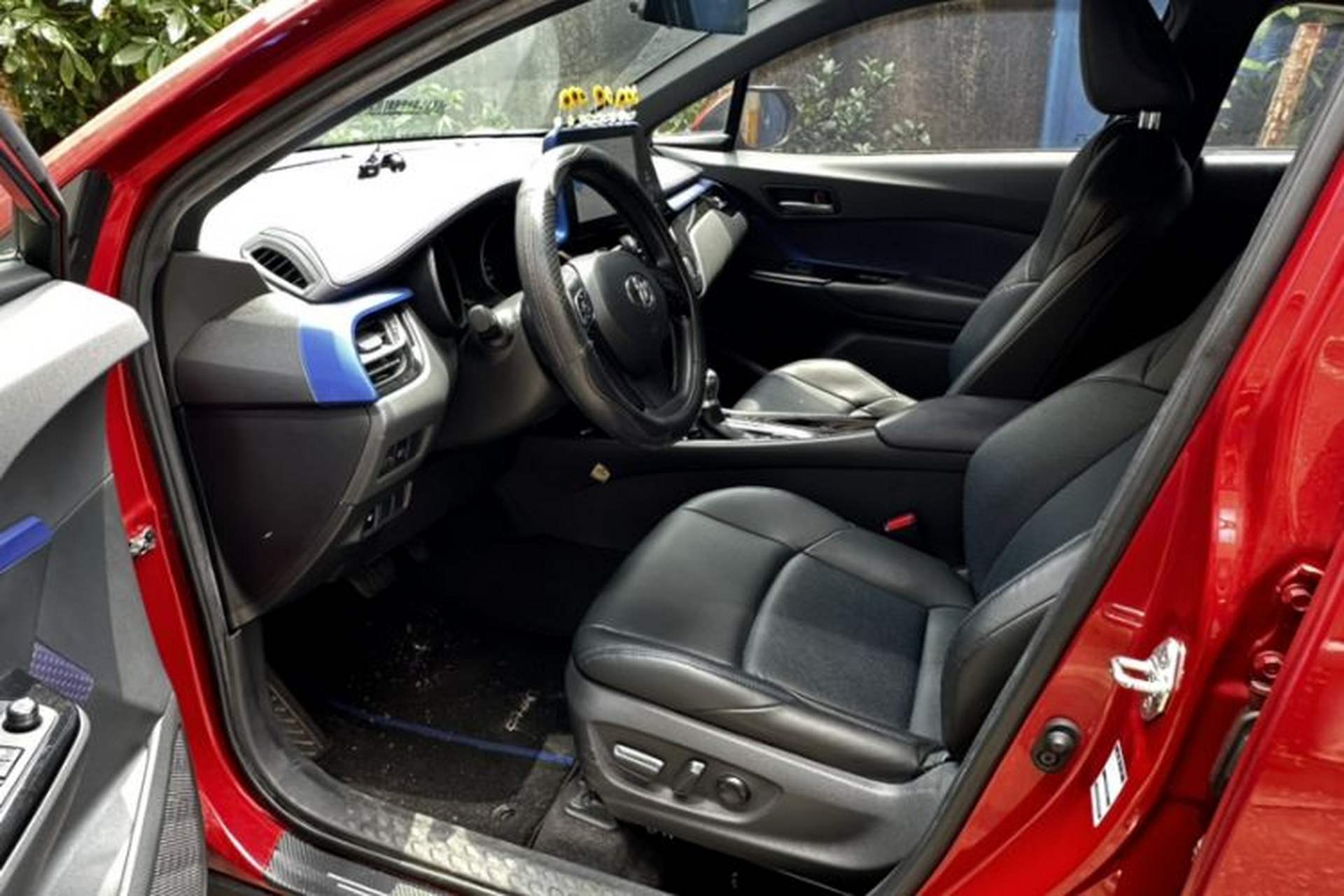 Used Toyota C-HR 2020 2.0L Leading Edition Interior 1
