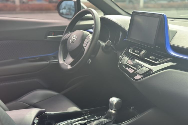 Used Toyota C-HR 2020 2.0L Leading Edition Interior 1