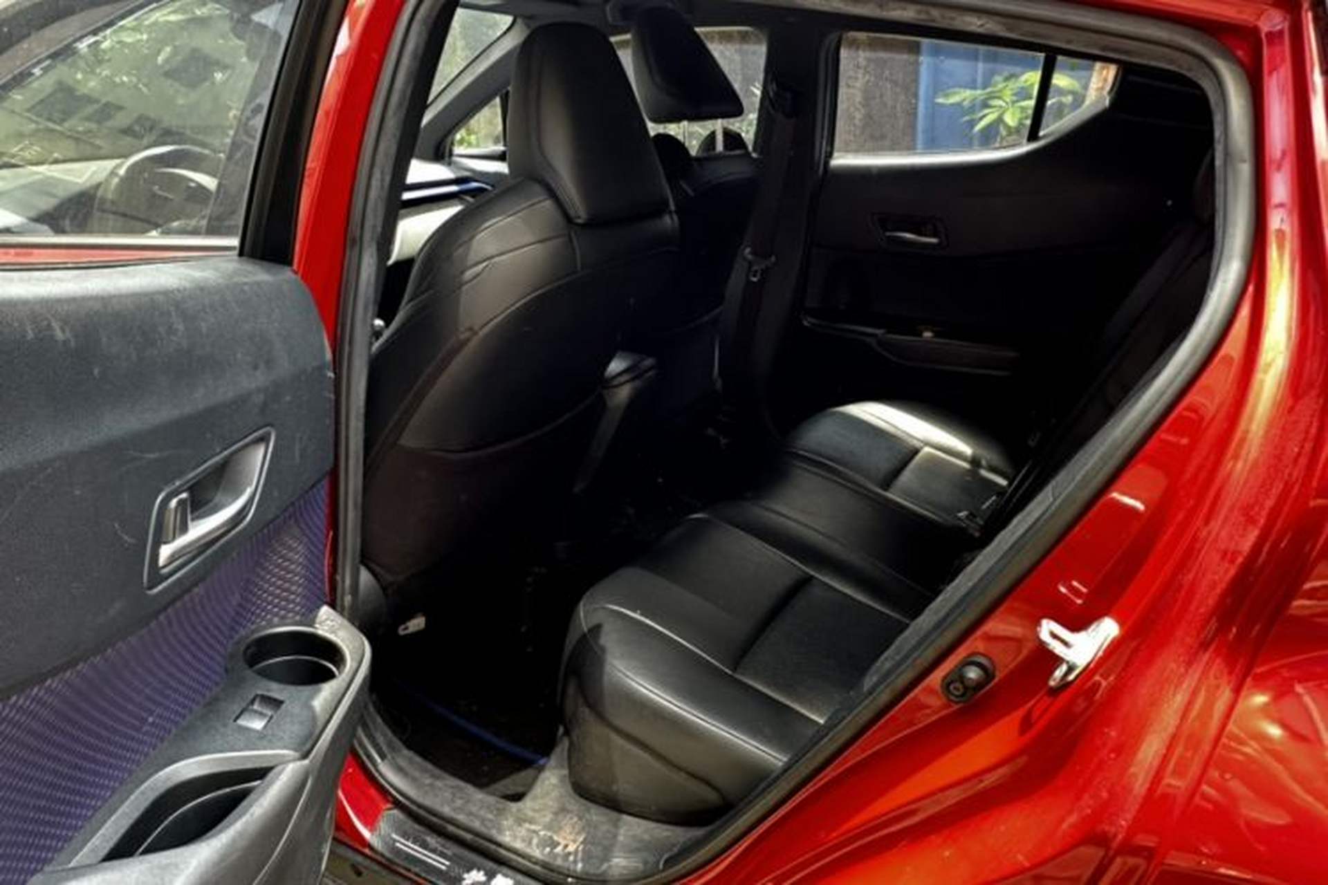 Used Toyota C-HR 2020 2.0L Leading Edition Interior 2