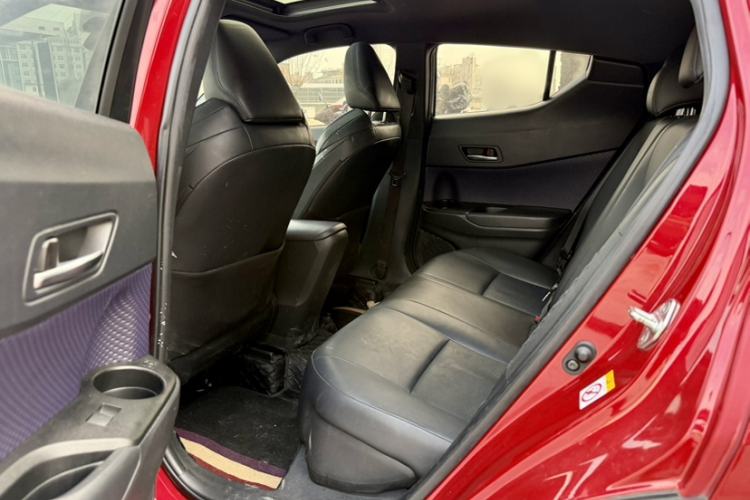 Used Toyota C-HR 2020 2.0L Luxury Edition Interior 3