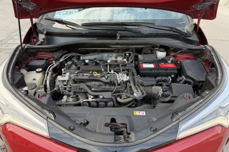 Used Toyota C-HR 2020 2.0L Luxury Edition Interior 5
