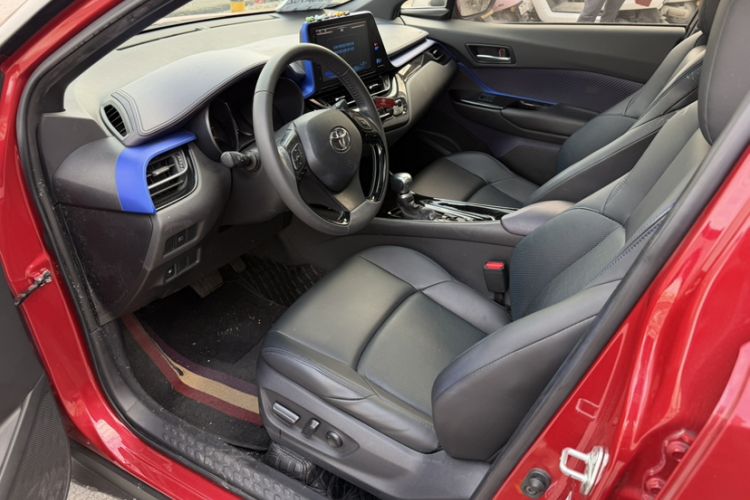 Used Toyota C-HR 2020 2.0L Luxury Edition Left Front Seat