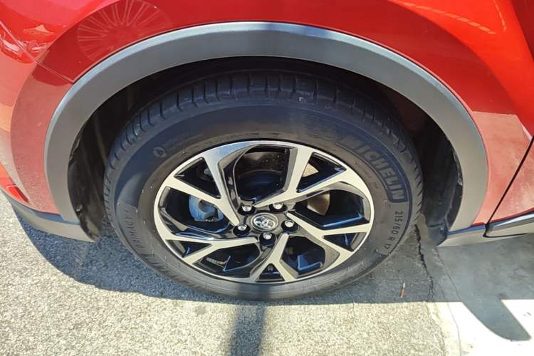 Used Toyota C-HR 2020 2.0L Comfort Edition Left Front Wheel Hub