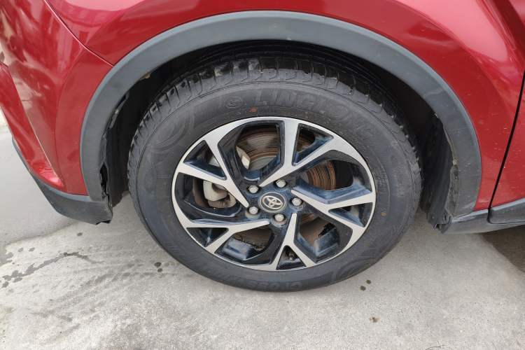 Used Toyota C-HR 2020 2.0L Leading Edition Left Front Wheel Hub