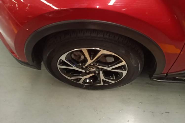 Used Toyota C-HR 2020 2.0L Leading Edition Left Front Wheel Hub