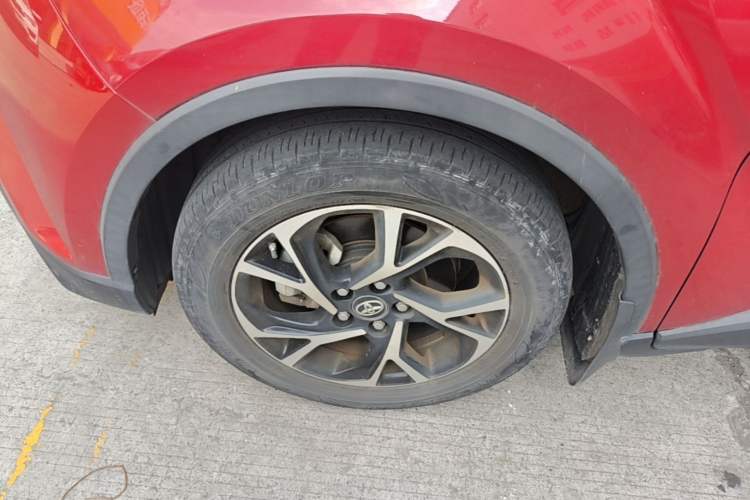 Used Toyota C-HR 2020 2.0L Leading Edition Left Front Wheel Hub