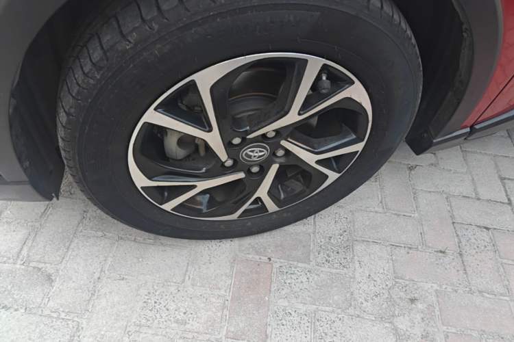 Used Toyota C-HR 2020 2.0L Leading Edition Left Front Wheel Hub