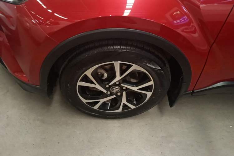 Used Toyota C-HR 2020 2.0L Comfort Edition Left Front Wheel Hub