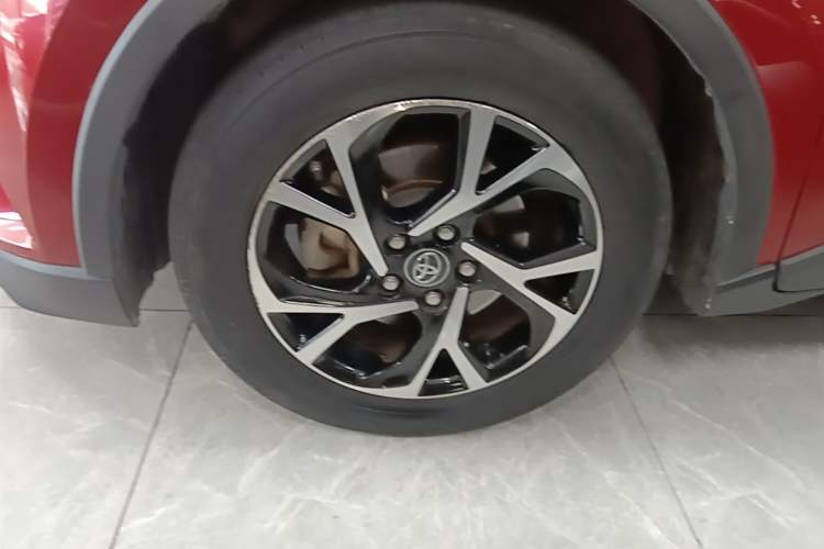 Used Toyota C-HR 2020 2.0L Leading Edition Left Front Wheel Hub