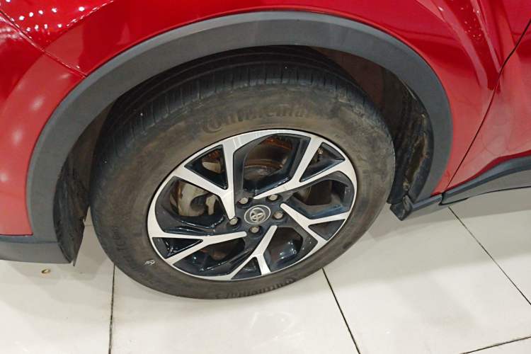 Used Toyota C-HR 2020 2.0L Leading Edition Left Front Wheel Hub