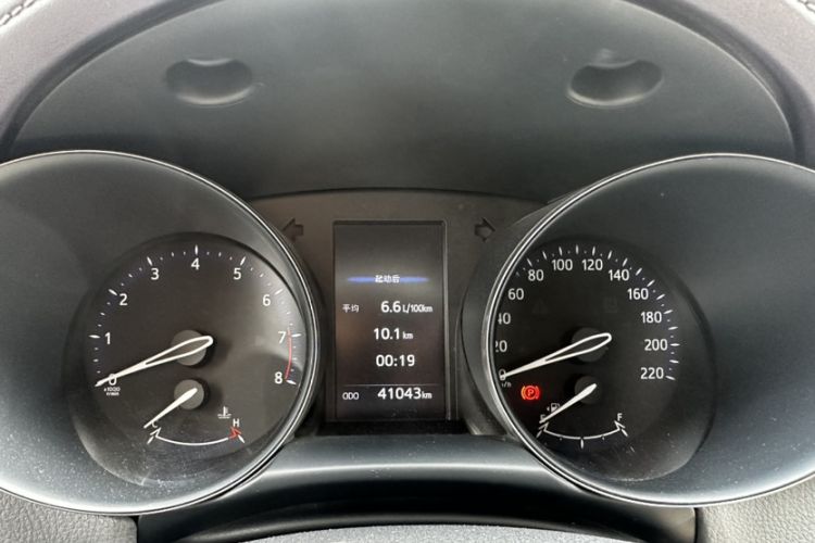 Used Toyota C-HR 2020 2.0L Leading Edition Odometer Close Up