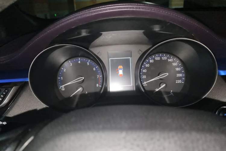 Used Toyota C-HR 2020 2.0L Leading Edition Odometer Close Up